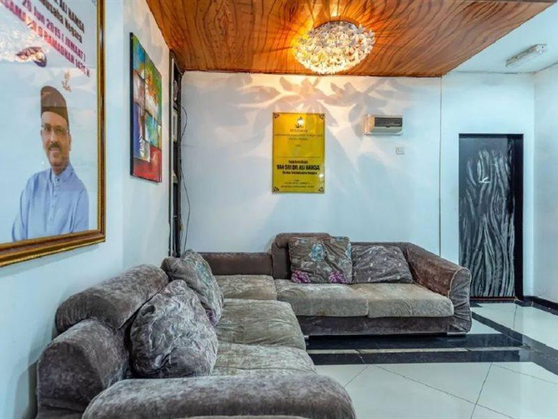 Oyo 43960 Laksamana Executive & Boutique Hotel Tawau Eksteriør bilde