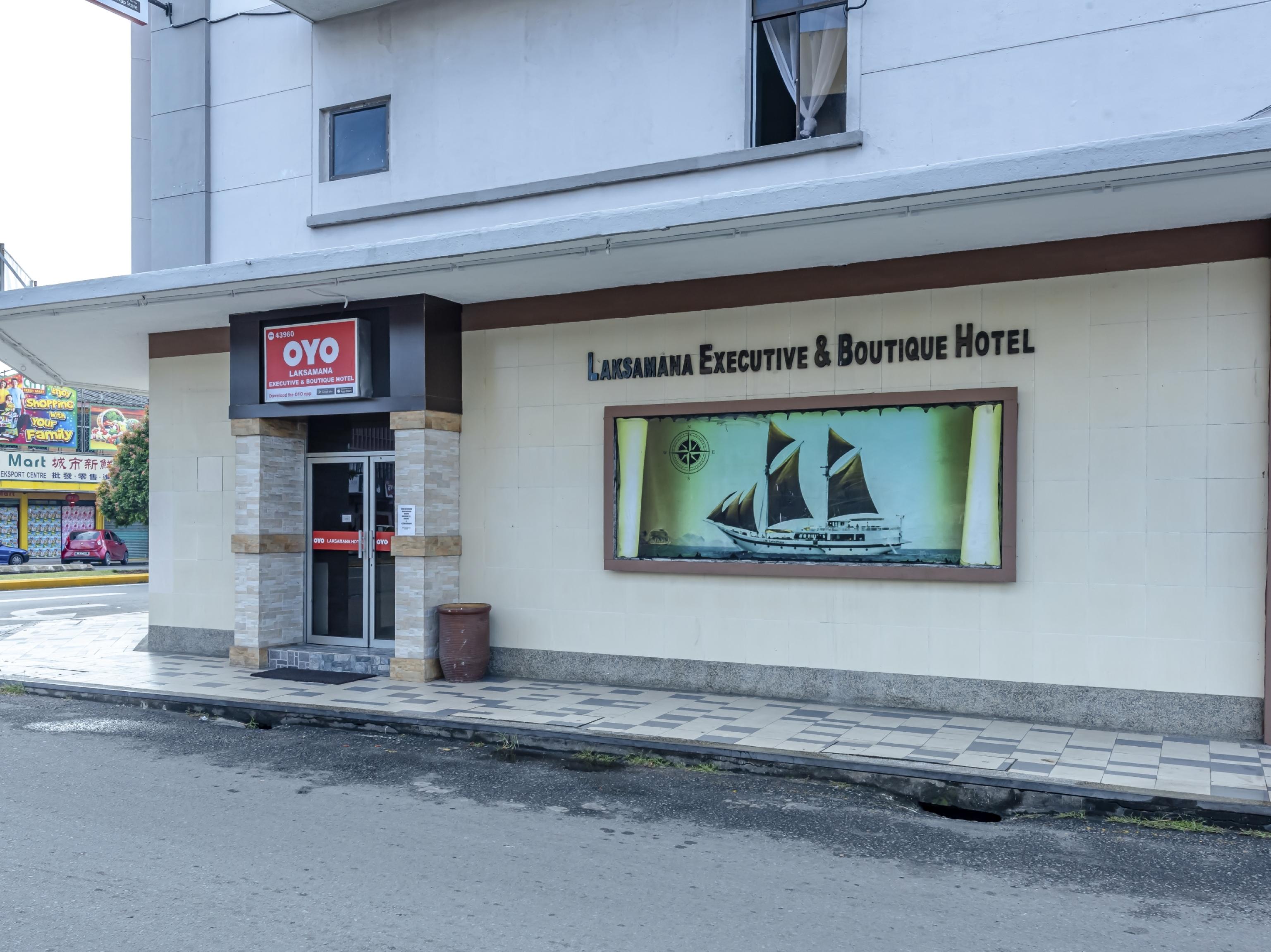 Oyo 43960 Laksamana Executive & Boutique Hotel Tawau Eksteriør bilde