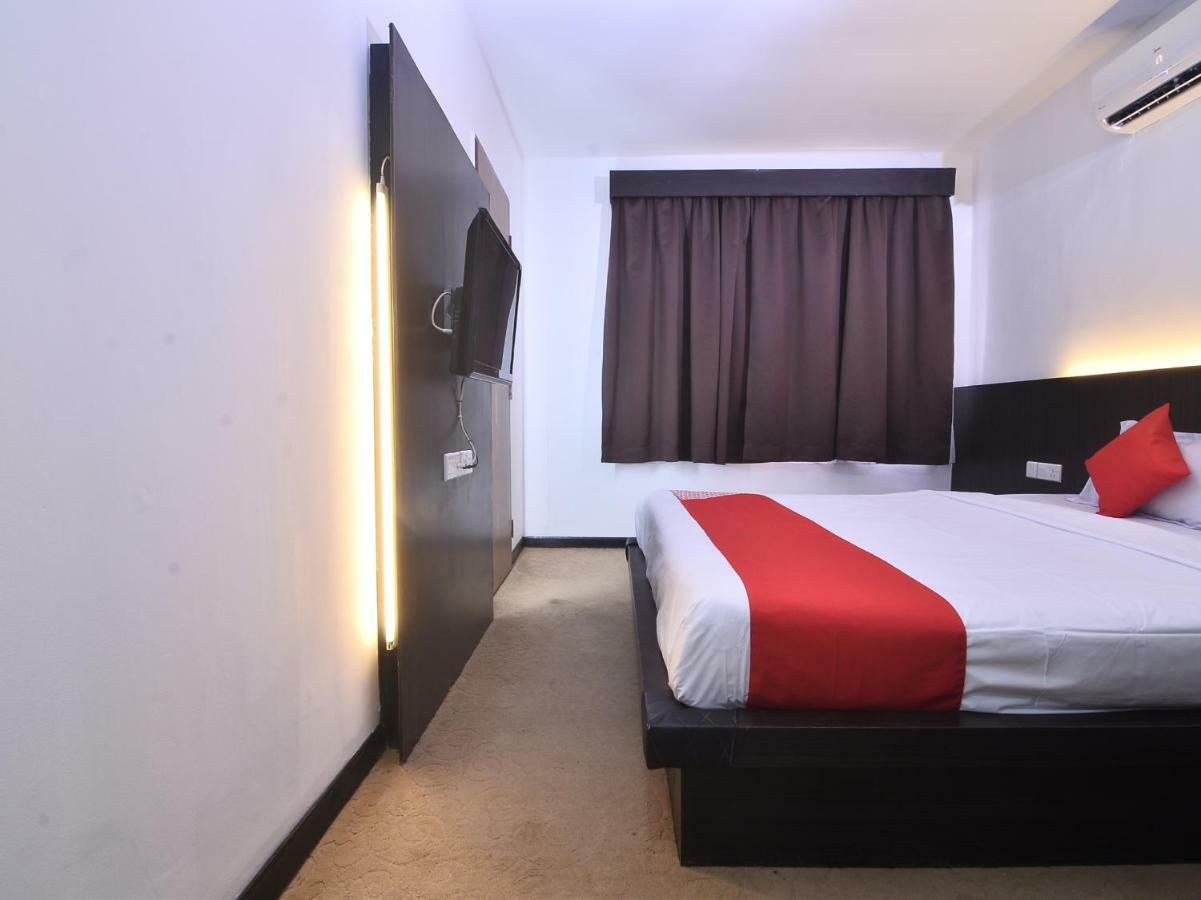 Oyo 43960 Laksamana Executive & Boutique Hotel Tawau Eksteriør bilde